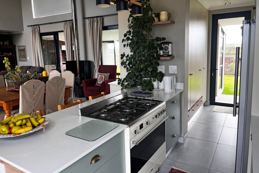 3 Bedroom Property for Sale in Renosterbos Estate Western Cape